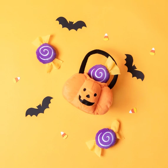 Zippy Paws Halloween Burrow Trick or Treat Basket