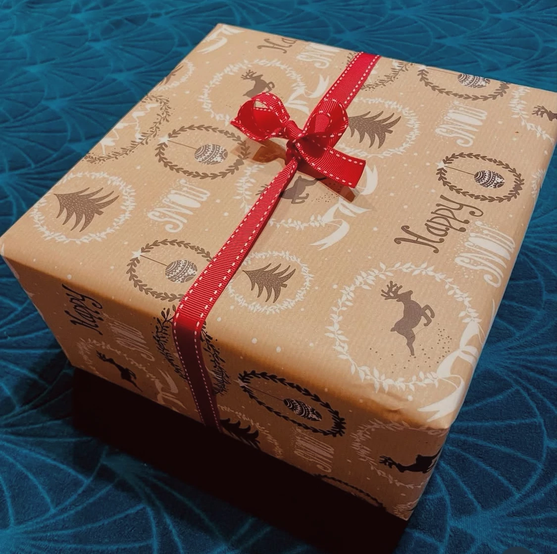 Tobi Shop WOOFmas Mystery Box - HAMAROSAN!