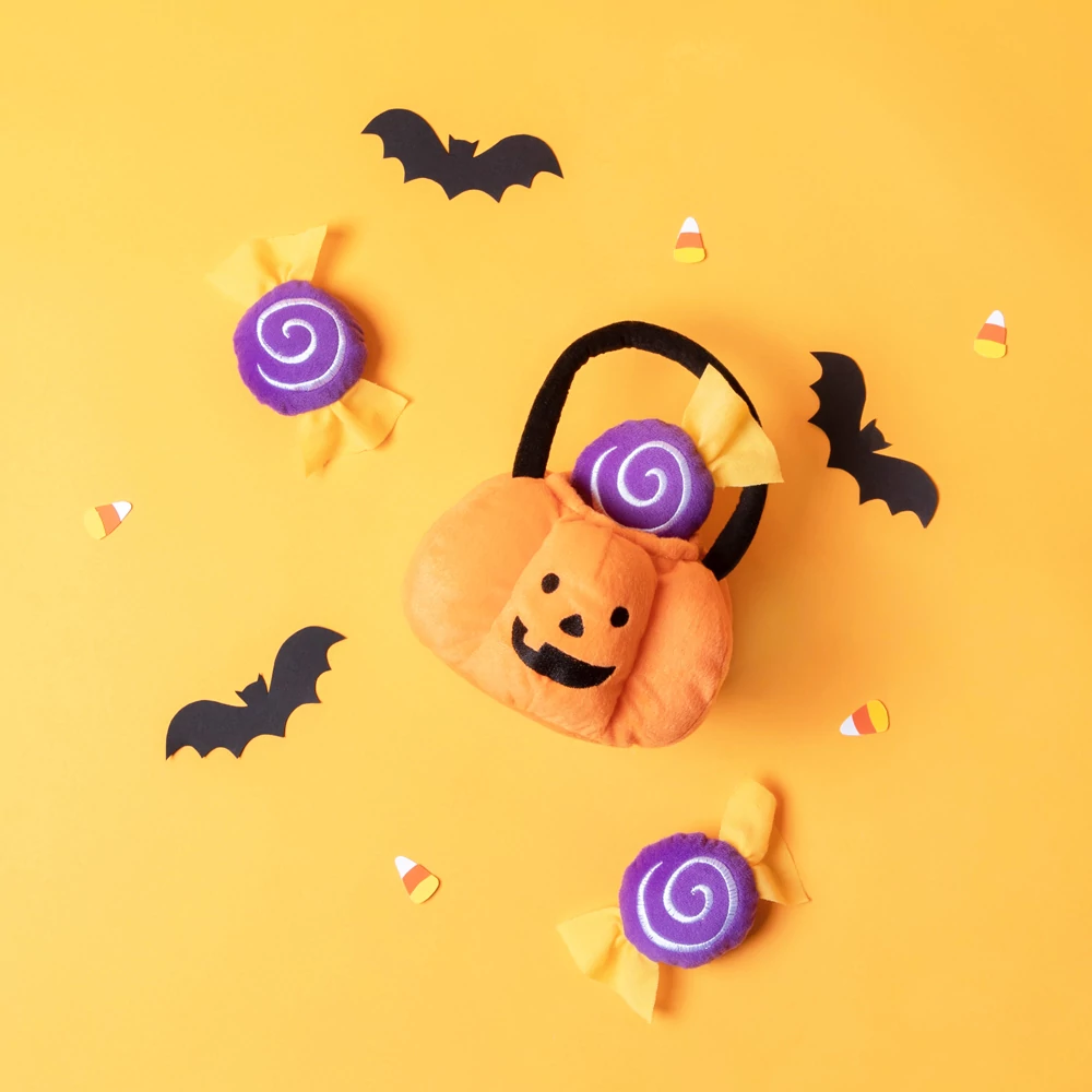 ZippyPaws Halloween Burrow Trick or Treat Basket
